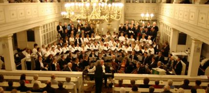 2008 10 Kirche Thalheim Volkstrauertag